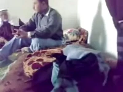 گرم سنہرے بالوں والی کے ساتھ سخت جنسی