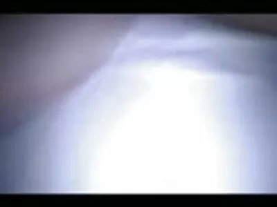 خوبصورت سنہرے بالوں والی سے کام ماسٹر کلاس اڑا
