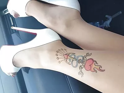 نقاب پوش تینوں کٹر اور کنکی ہو رہی ہیں۔