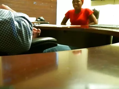اس کے تنگ سوراخ کے لیے دو لنڈ