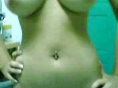 ایک busty MILF کے ساتھ جنسی تعلقات اور اس سے blowjob