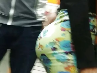 خوبصورت سابق گرل فرینڈ نے لنڈ کے سامنے ہتھیار ڈال دیے اور اس ویڈیو کو بنانے کے لیے حکم پر عمل کریں۔