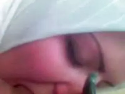 پیارے ٹاپ لیس بیچ بیبس