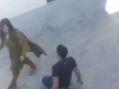بڑی لچکدار گدی کے ساتھ خوبصورتی اور اس کے بوائے فرینڈ کے ساتھ جنسی تعلقات۔