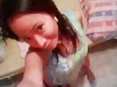 جب ماں باپ گھر سے باہر ہوتے ہیں تو بہت خوبصورت کالی بیوی ایک جھٹکا لگاتی ہے۔